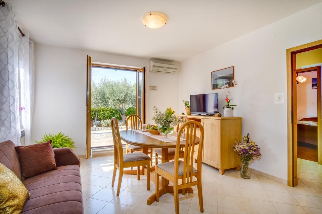 Apartments Franjo Mali Losinj Exterior photo