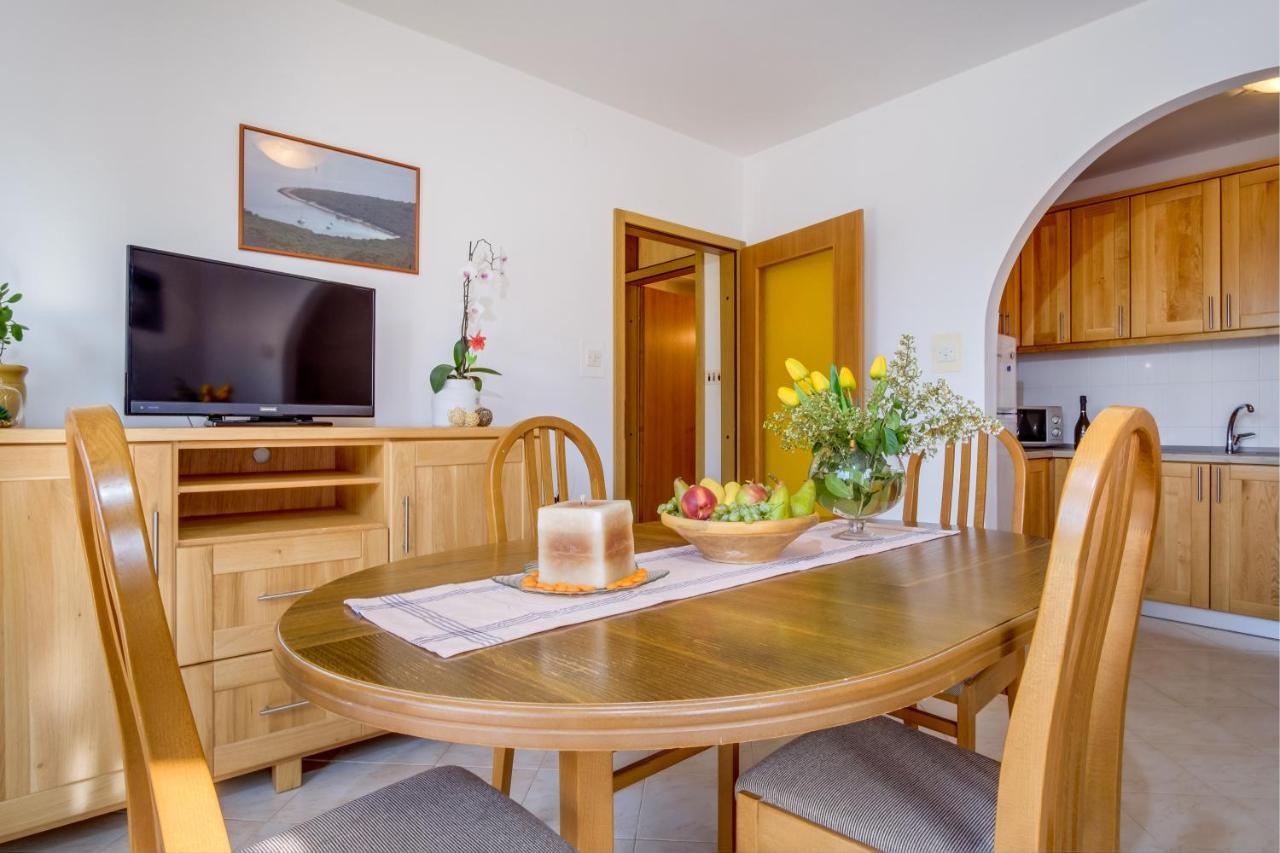 Apartments Franjo Mali Losinj Exterior photo