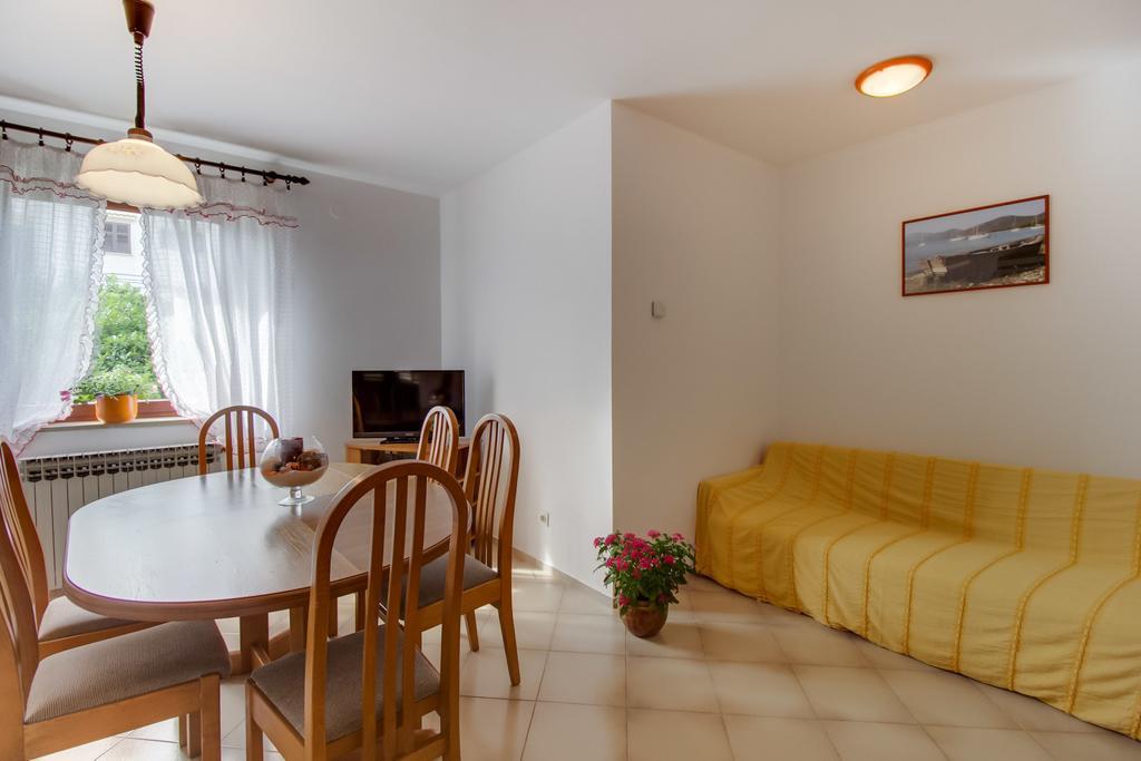 Apartments Franjo Mali Losinj Room photo